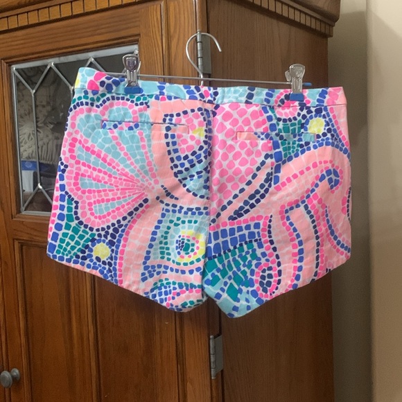 Lilly Pulitzer shorts size 0, GUC - Picture 2 of 5